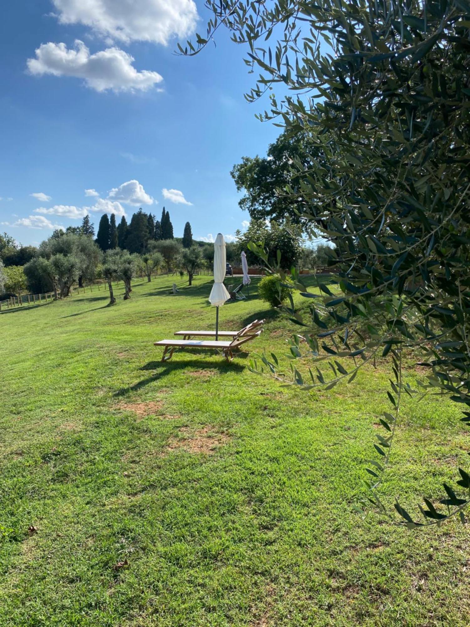 Palazzo Del Papa Country Suites سيينا المظهر الخارجي الصورة