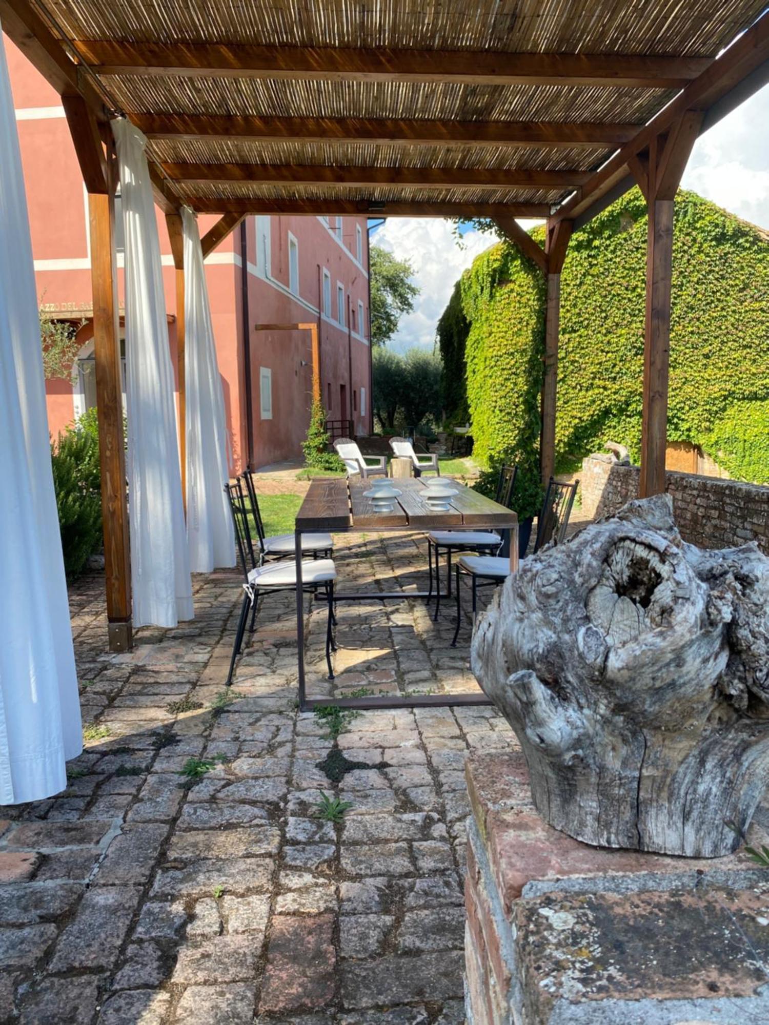 Palazzo Del Papa Country Suites سيينا المظهر الخارجي الصورة