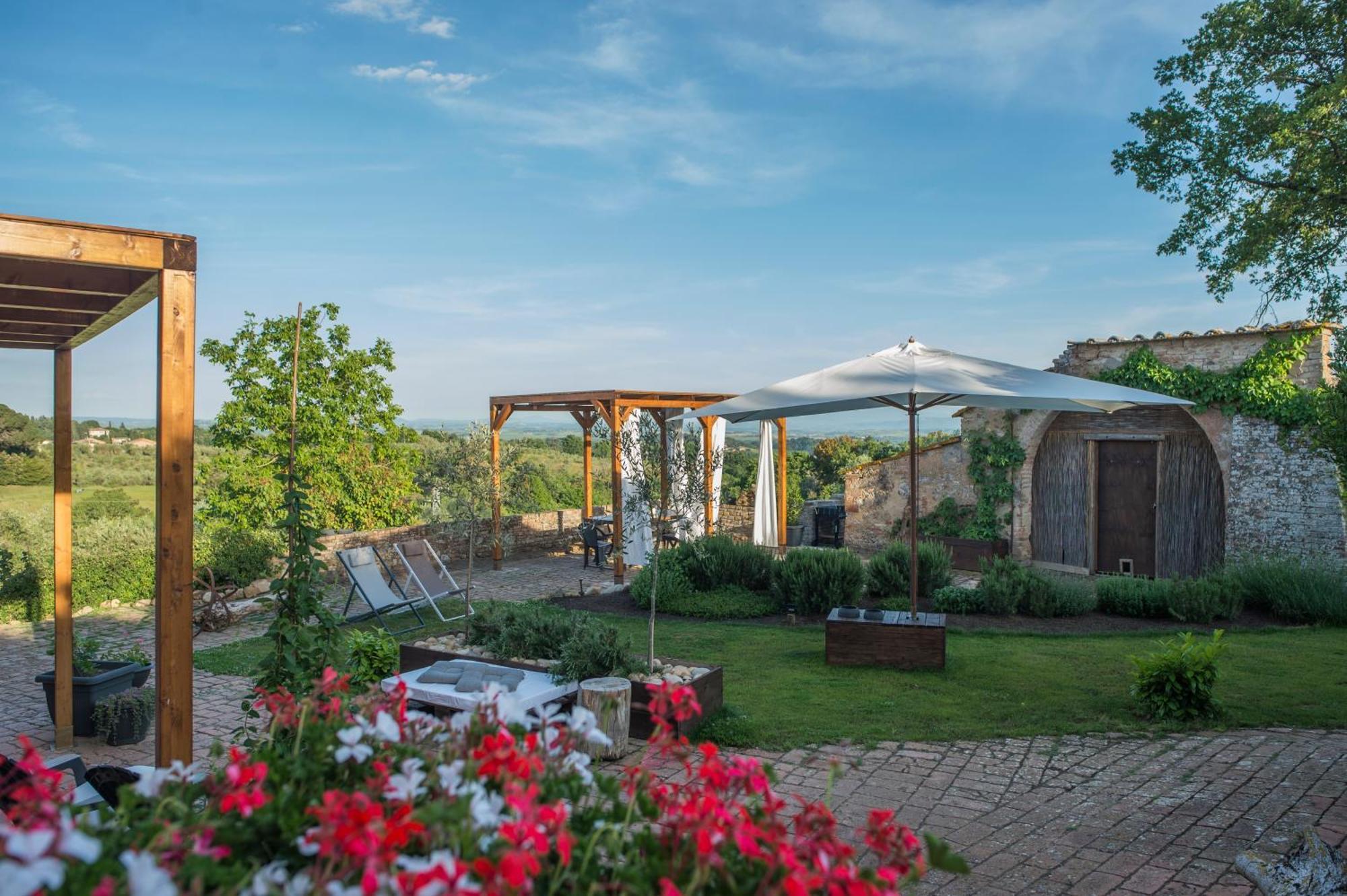 Palazzo Del Papa Country Suites سيينا المظهر الخارجي الصورة